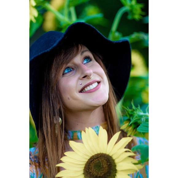 Meet your Posher, Savannah - Picture 11 of 16